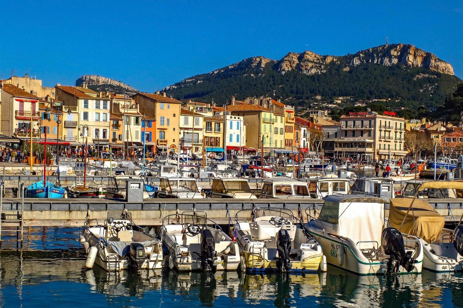 Avec Jardin Et Parking Cassis
